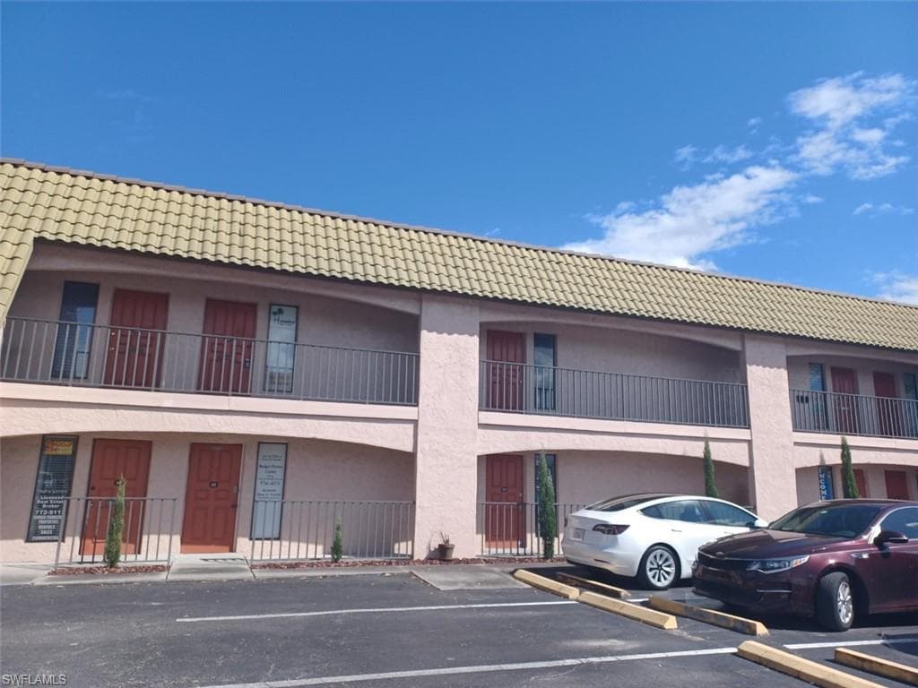 1423 SE 16th PL 203 CAPE CORAL, FL 33990