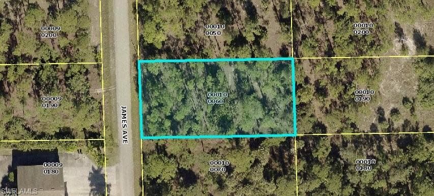 812 James AVE LEHIGH ACRES, FL 33936