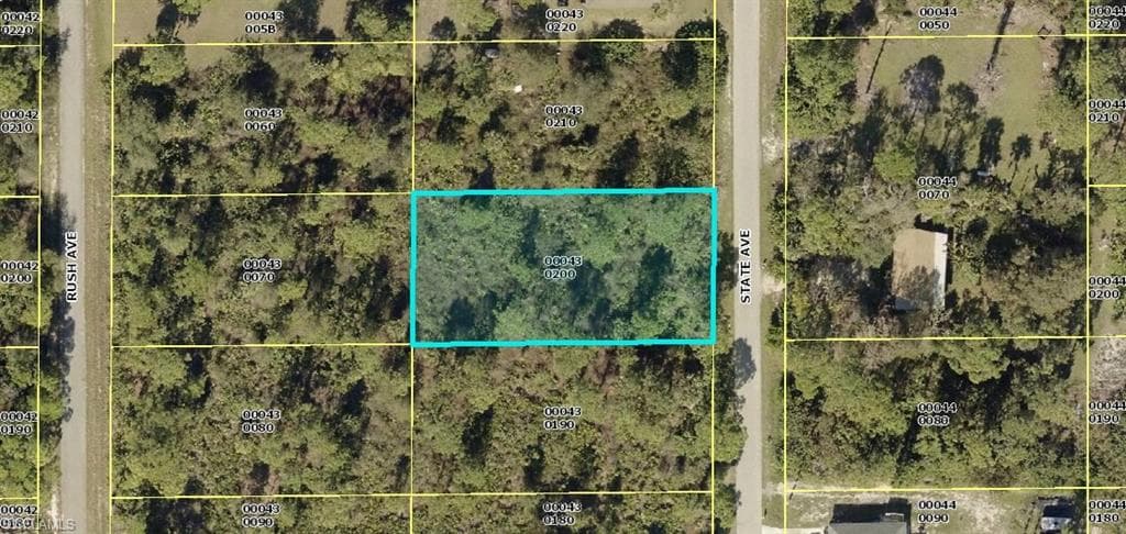 214 Fitch AVE LEHIGH ACRES, FL 33936