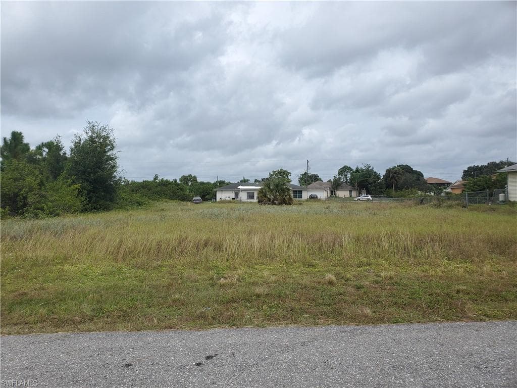 5406 3rd ST W LEHIGH ACRES, FL 33971