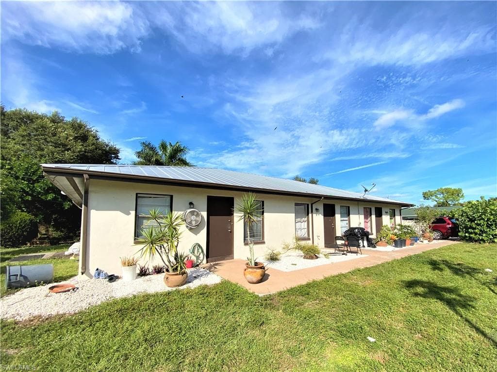 2137 41st ST SW NAPLES, FL 34116