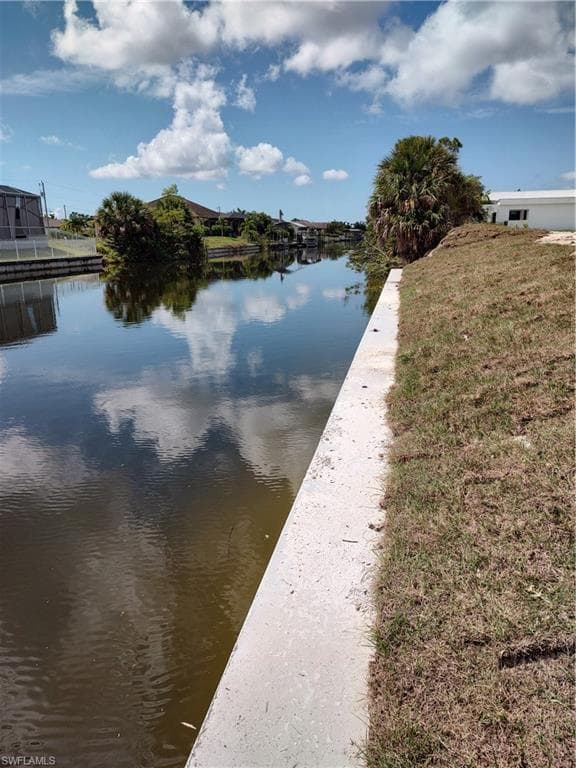 3725 SW 17th PL CAPE CORAL, FL 33914