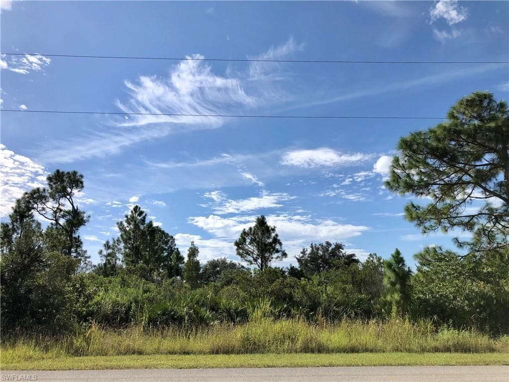 2709 24th ST W LEHIGH ACRES, FL 33971