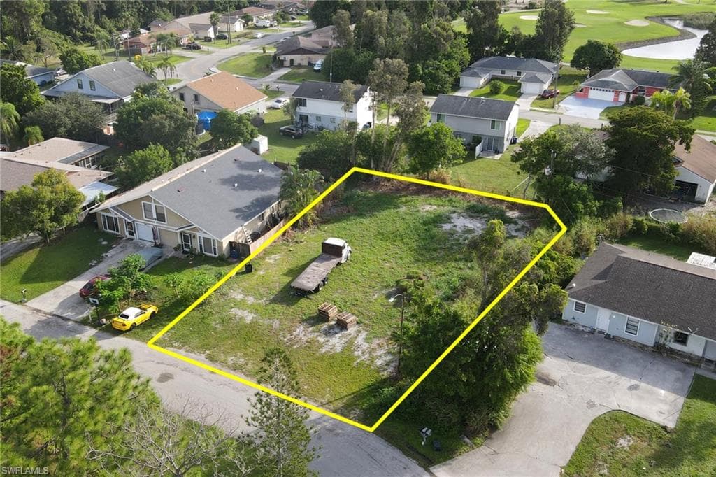 7600/7602 Carrier RD FORT MYERS, FL 33967