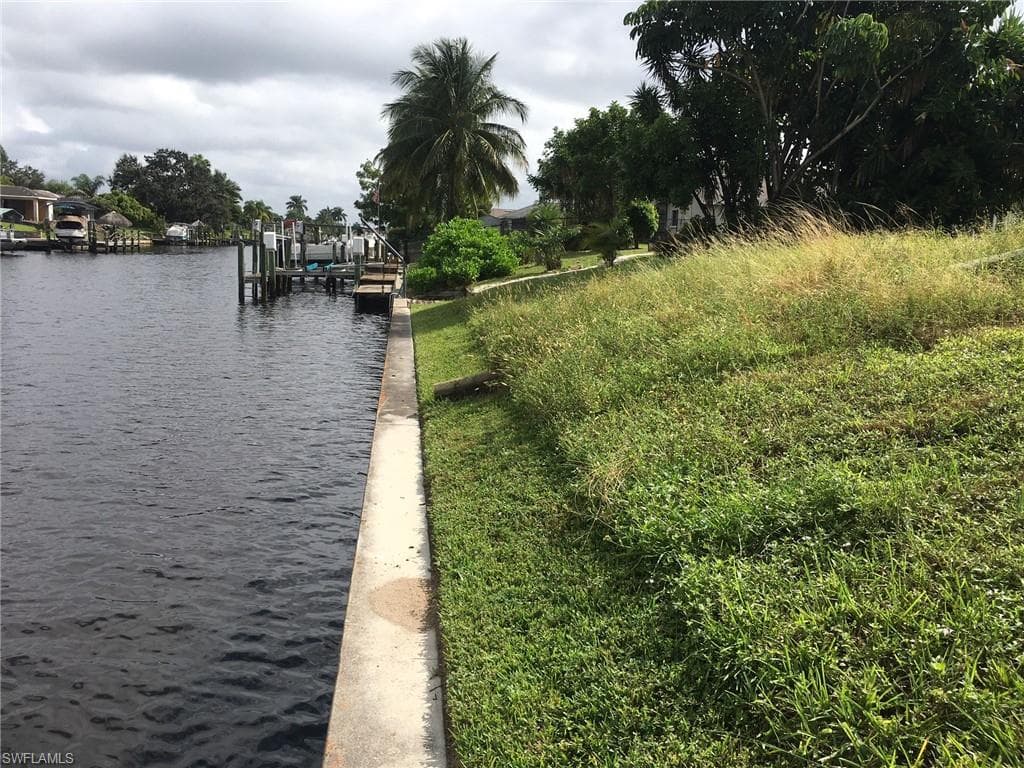 1109 SE 21st ST CAPE CORAL, FL 33990