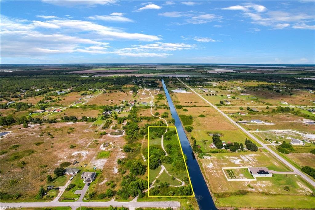 66th AVE NE NAPLES, FL 34120