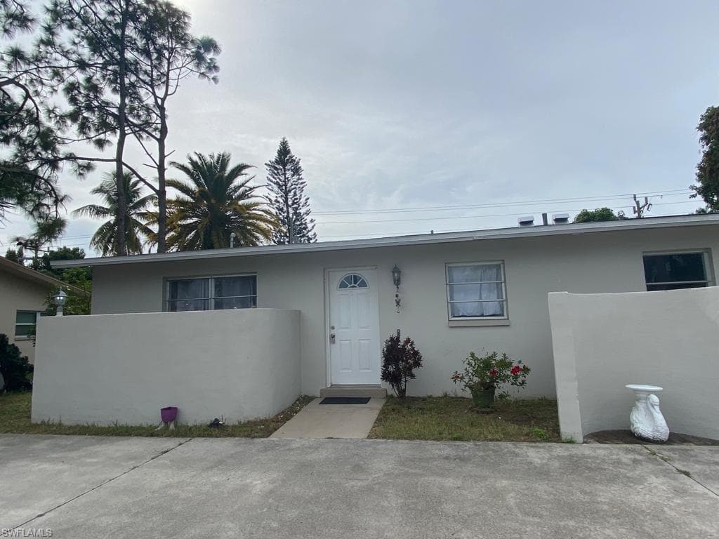 206 Cape Coral PKY W CAPE CORAL, FL 33914