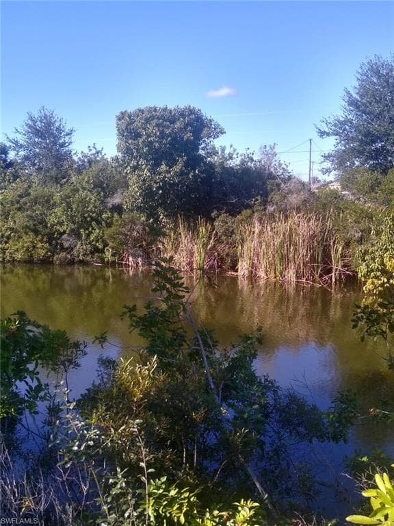 307 NE 15th ST CAPE CORAL, FL 33909