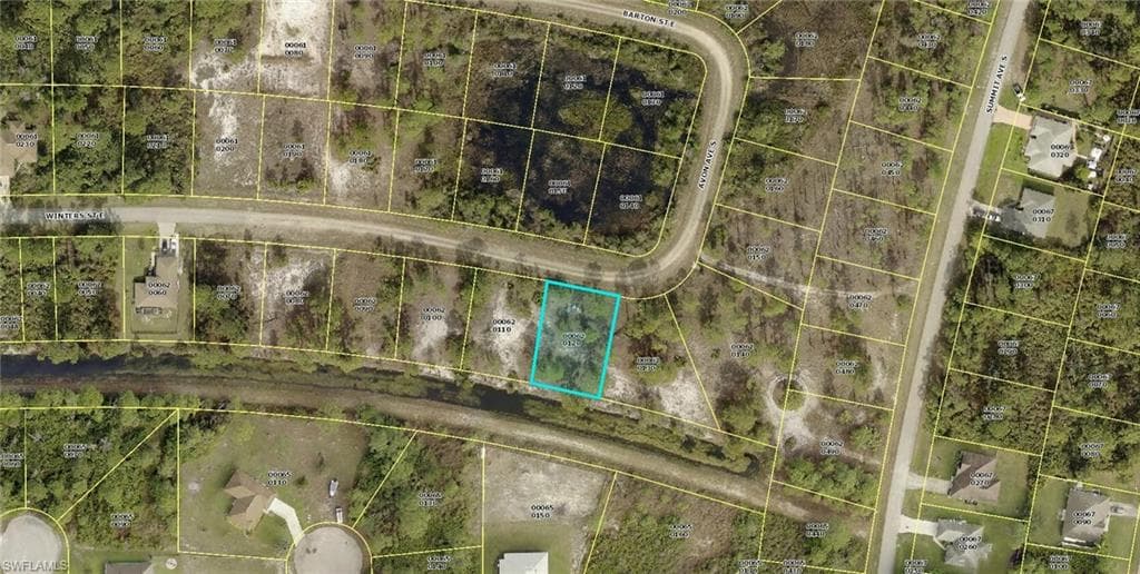 936 Winters ST E LEHIGH ACRES, FL 33974