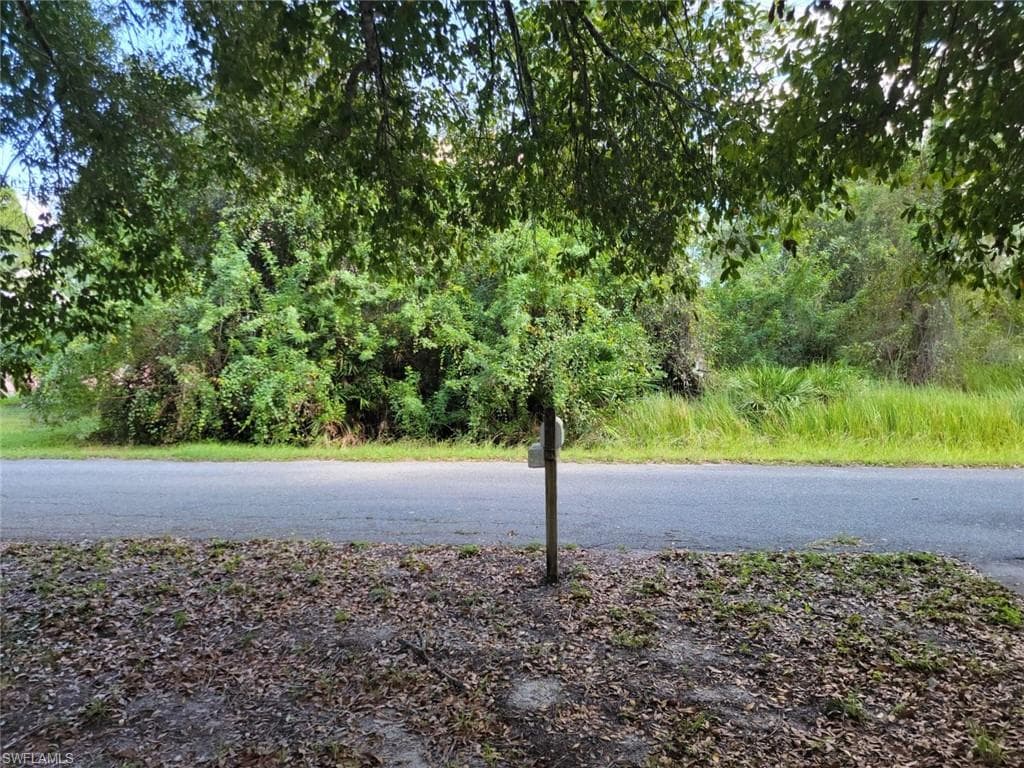 506 Maple AVE N LEHIGH ACRES, FL 33972