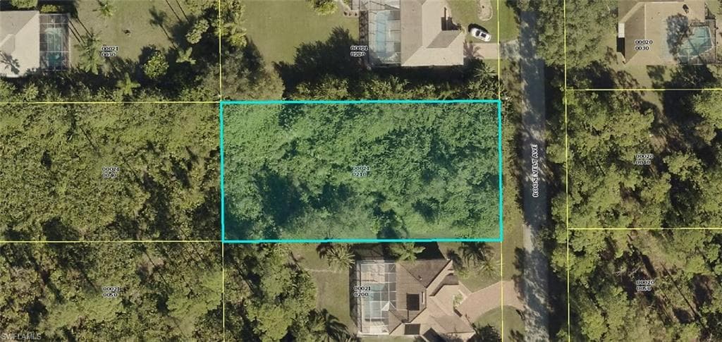 917 Roosevelt AVE LEHIGH ACRES, FL 33936