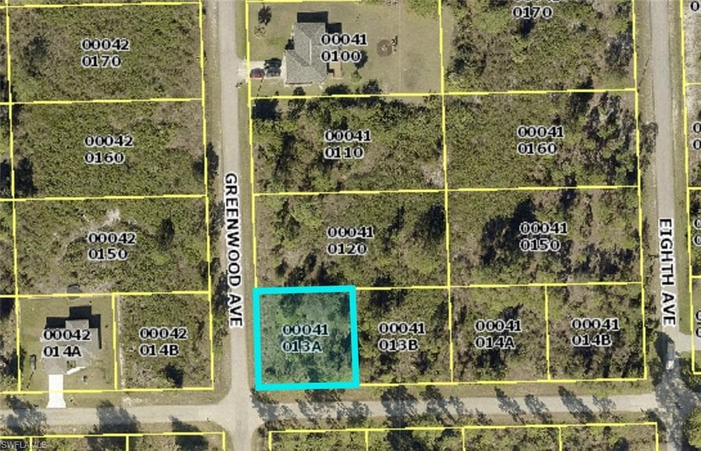 701 E 11th ST LEHIGH ACRES, FL 33972