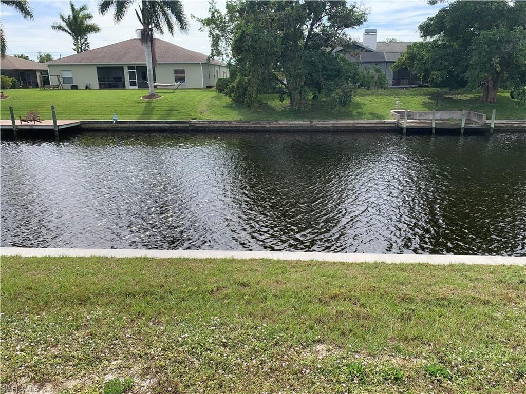 220 30th TER CAPE CORAL, FL 33904
