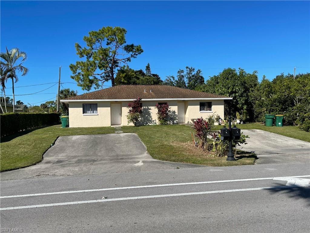 2355 Hunter BLVD NAPLES, FL 34116
