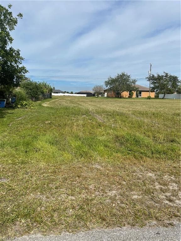 519 NW 10th TER CAPE CORAL, FL 33993