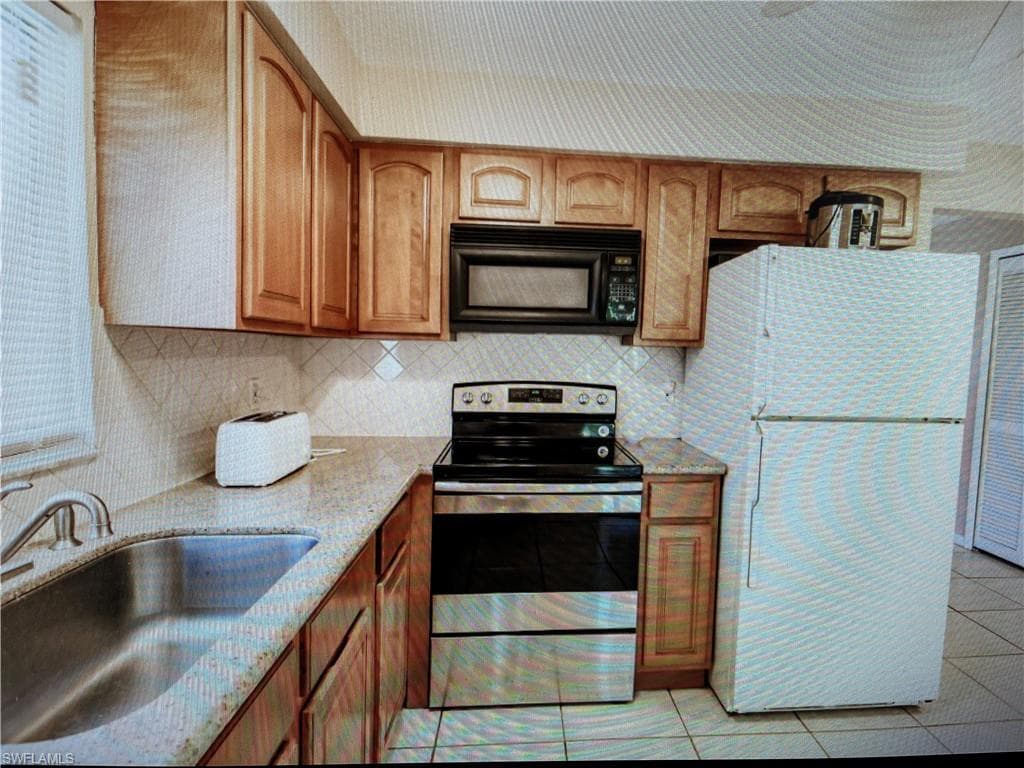 4406 Santa Barbara BLVD A-B CAPE CORAL, FL 33914