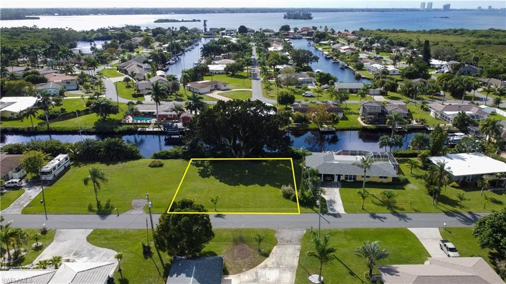 1728 Cascade WAY NORTH FORT MYERS, FL 33917