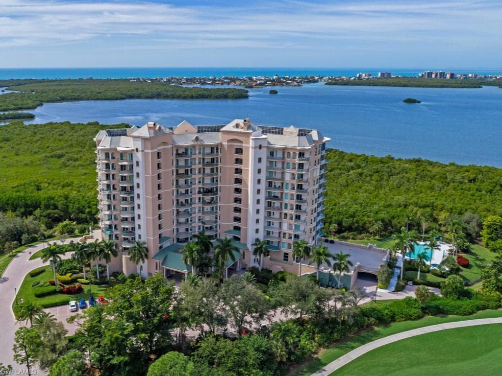 4811 Island Pond CT 805 BONITA SPRINGS, FL 34134