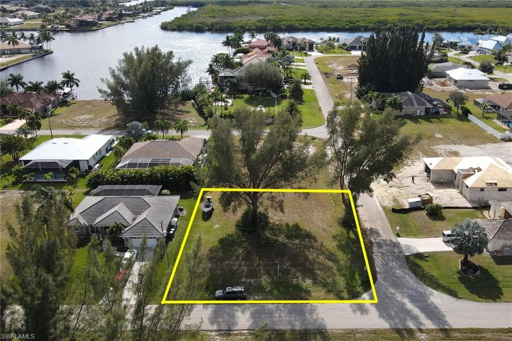 4218 NW 12th ST CAPE CORAL, FL 33993