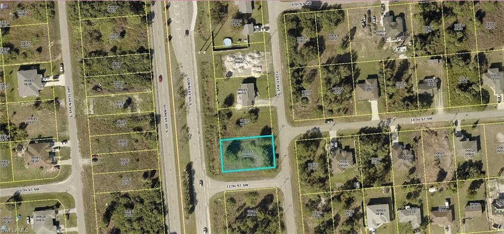 816 Floyd AVE S LEHIGH ACRES, FL 33976