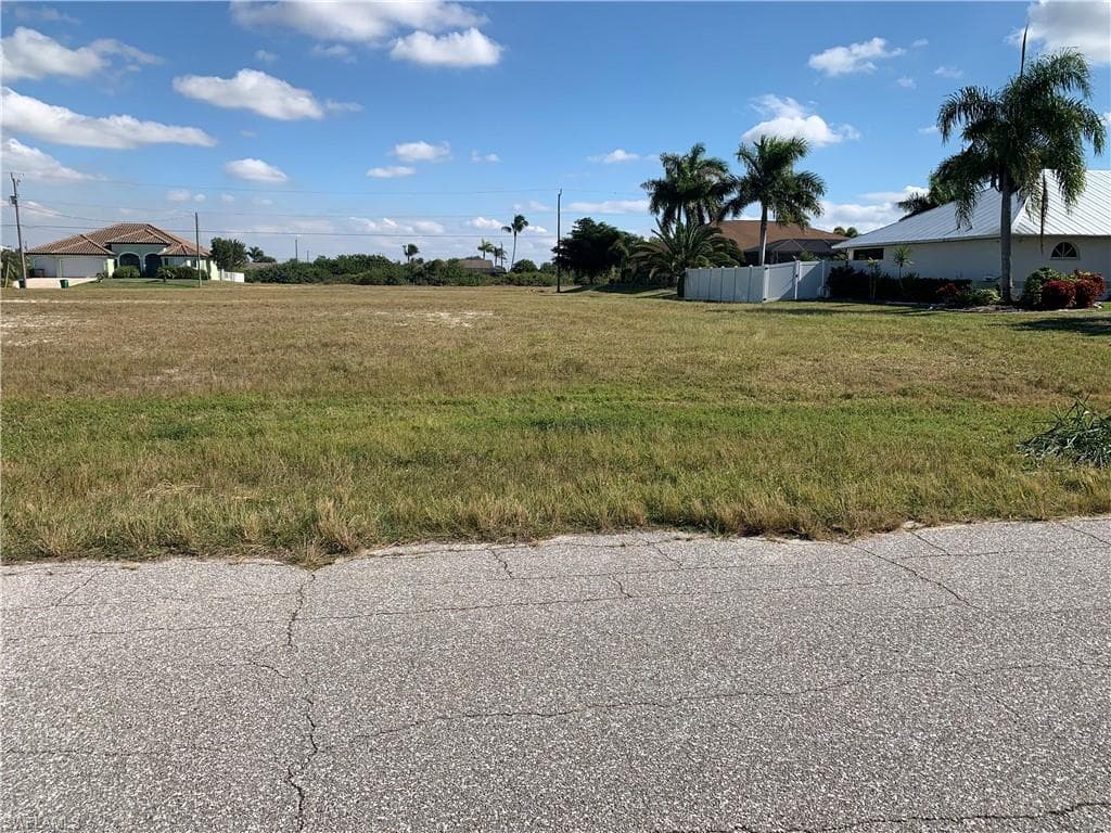 409 NW 36th AVE CAPE CORAL, FL 33993