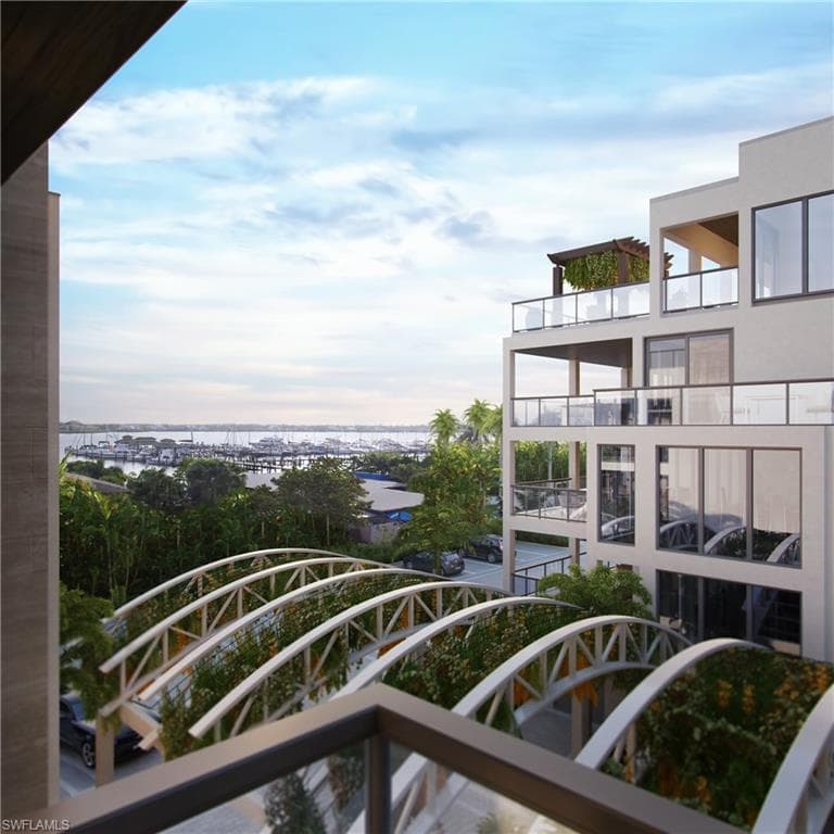 1165 8th ST S 302 NAPLES, FL 34102