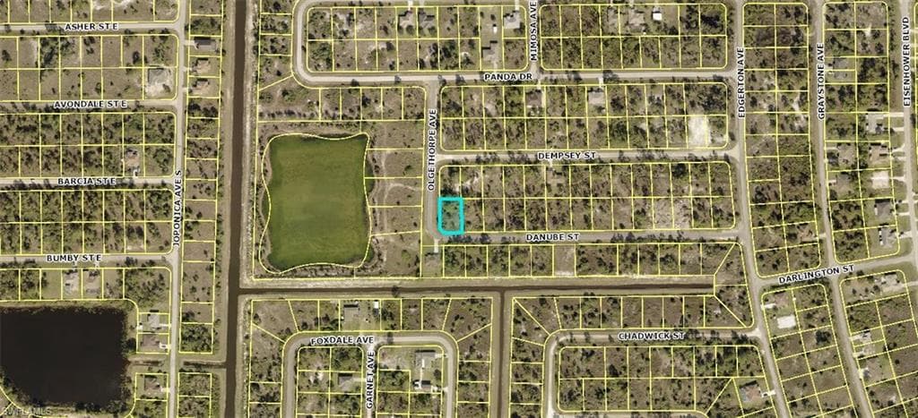 915 Danube ST LEHIGH ACRES, FL 33974