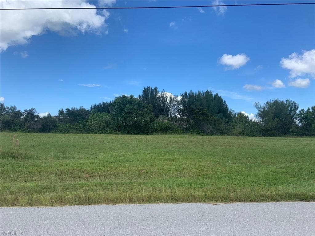 4305 NE 11th AVE CAPE CORAL, FL 33909