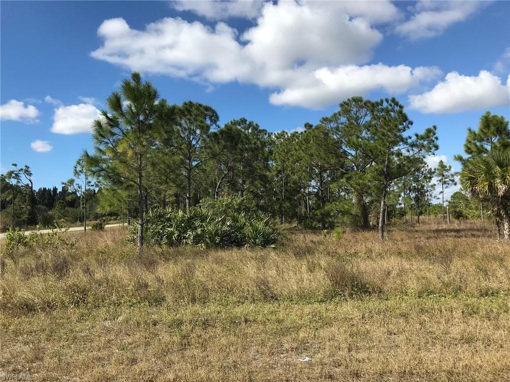 27th AVE NE NAPLES, FL 34120