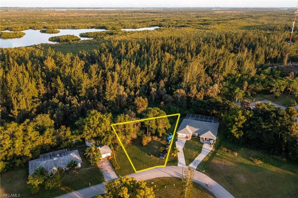 5463 Genesee PKY BOKEELIA, FL 33922