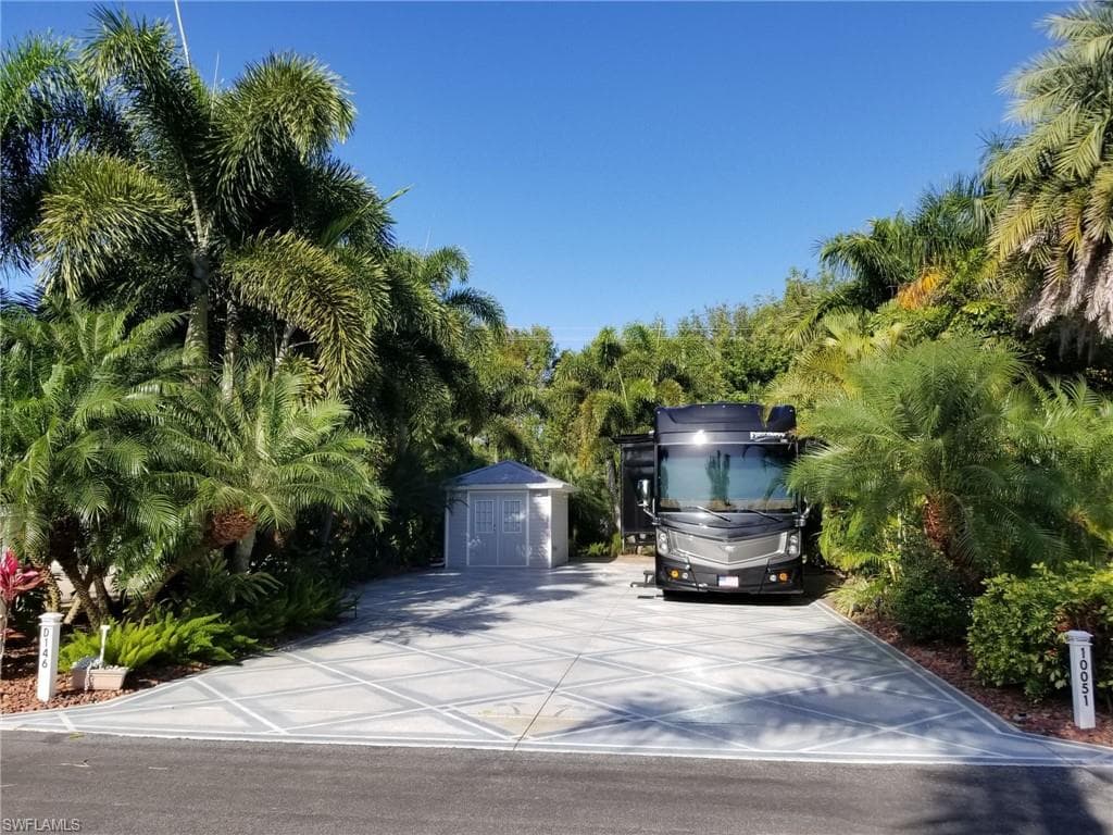 10051 Ramblewood CT FORT MYERS, FL 33905