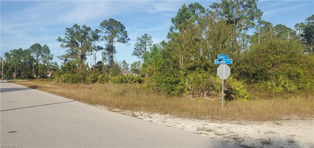 1211 Count ST E LEHIGH ACRES, FL 33974