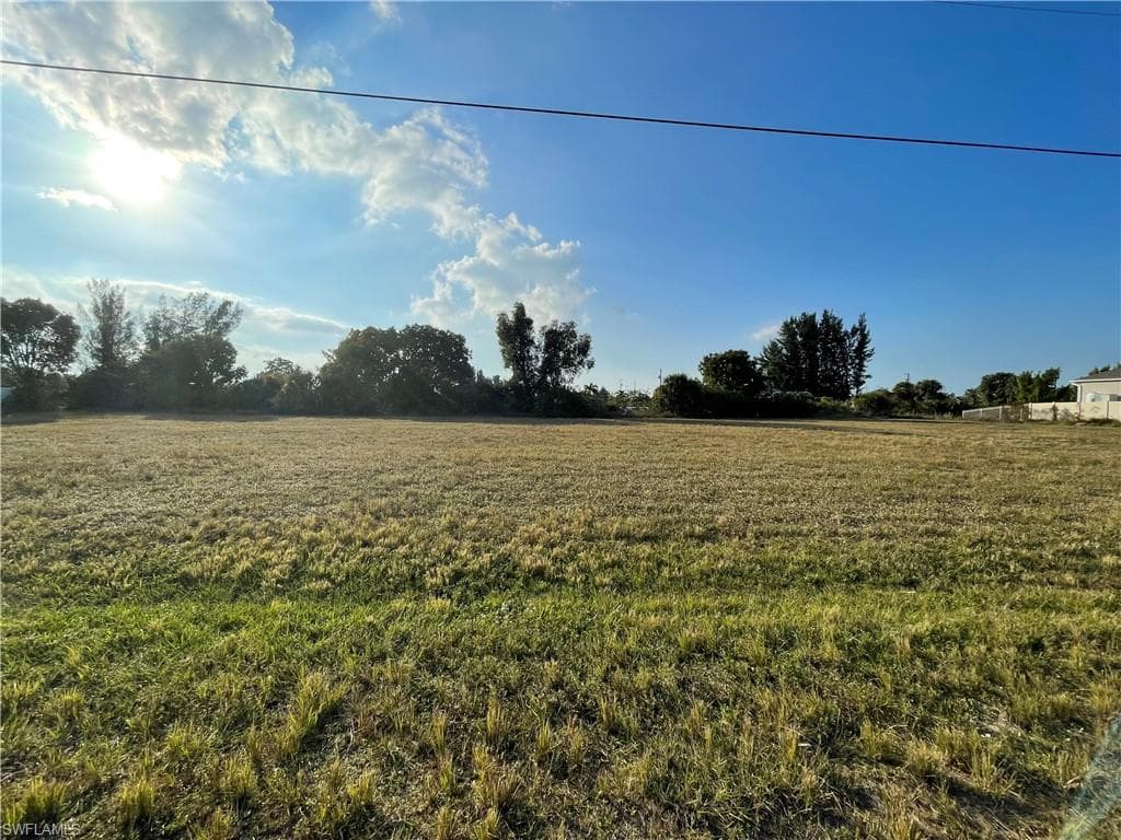22 SW 22nd AVE CAPE CORAL, FL 33991