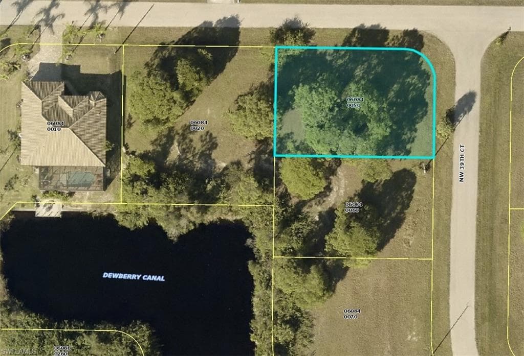 4518 NW 39th CT CAPE CORAL, FL 33993