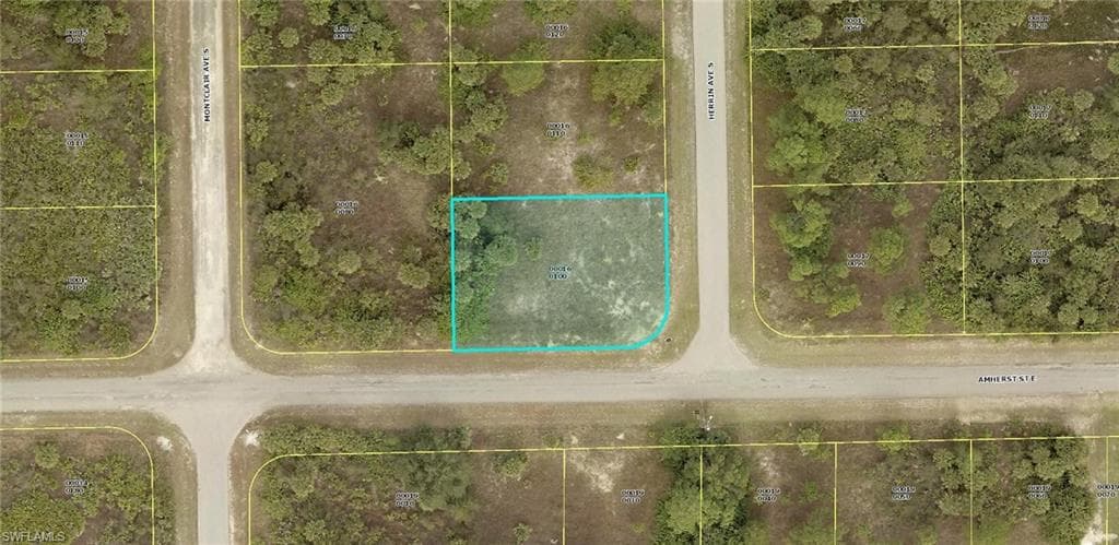 520 Herrin AVE LEHIGH ACRES, FL 33974