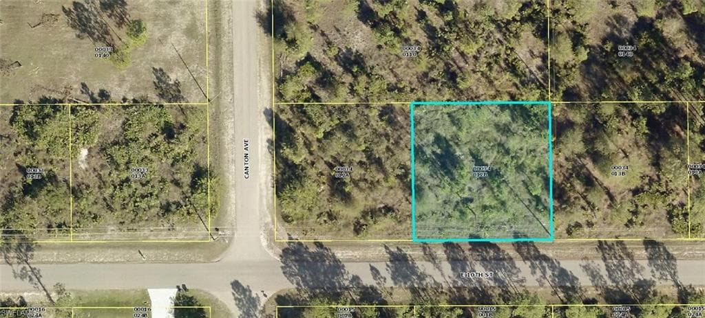 458 Windsor AVE S LEHIGH ACRES, FL 33974