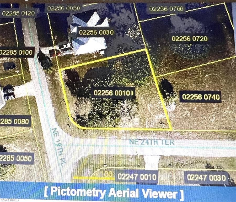 2415 NE 19th PL CAPE CORAL, FL 33909