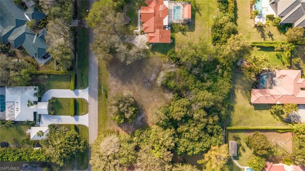 137 TUPELO RD NAPLES, FL 34108
