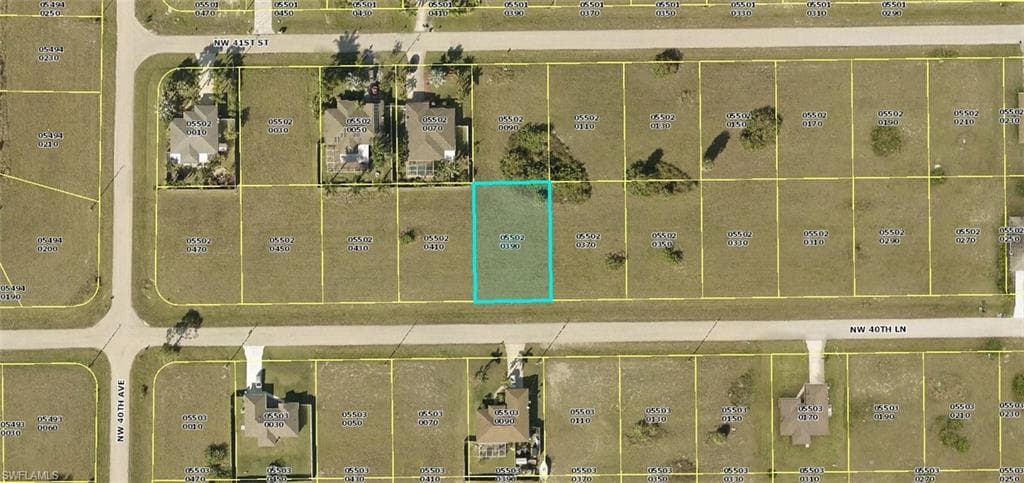 3911 NW 40th LN CAPE CORAL, FL 33993
