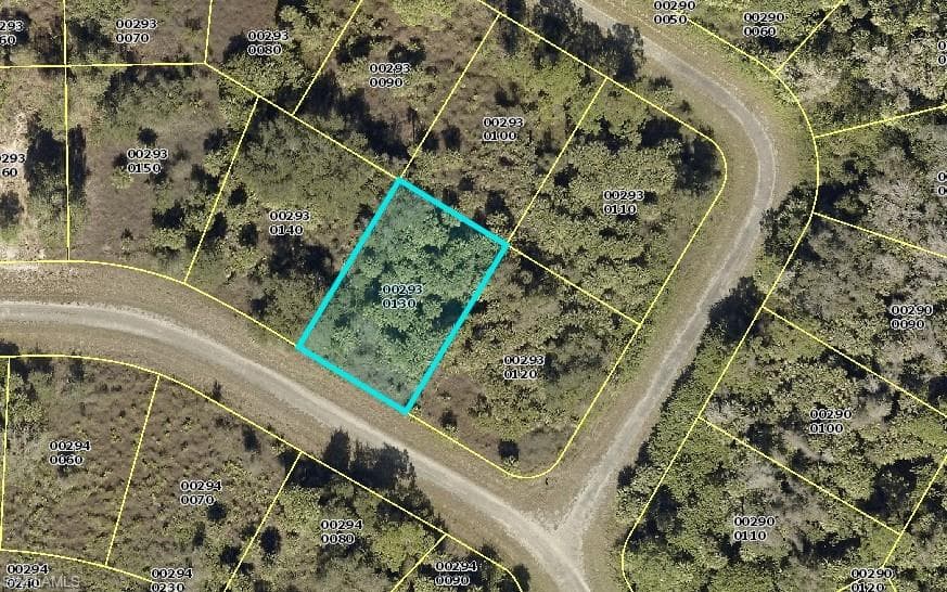 652 Morella AVE LEHIGH ACRES, FL 33972