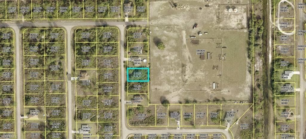 711 Azure AVE LEHIGH ACRES, FL 33974