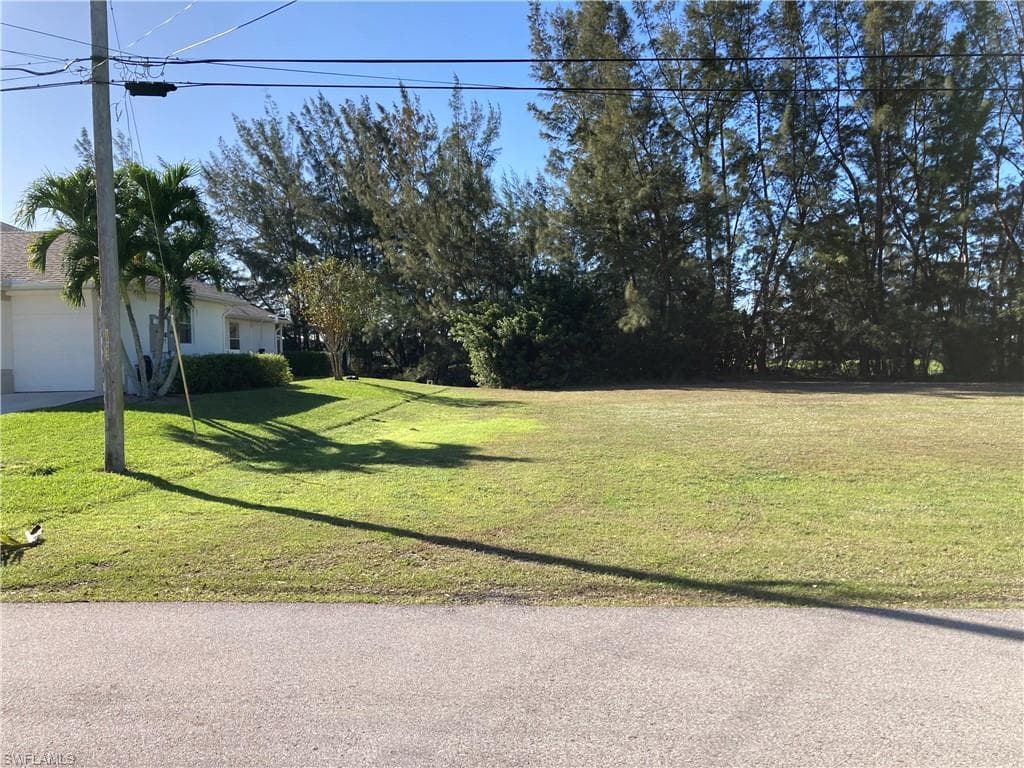 1836 SW 15th AVE CAPE CORAL, FL 33991