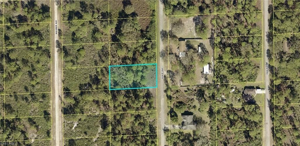 1615 Dixie AVE LEHIGH ACRES, FL 33972