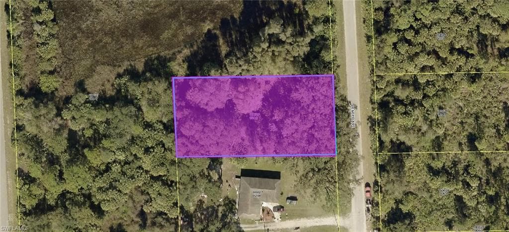 617 Desoto AVE LEHIGH ACRES, FL 33972