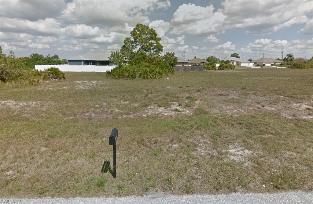 2141 NW 21st PL CAPE CORAL, FL 33993