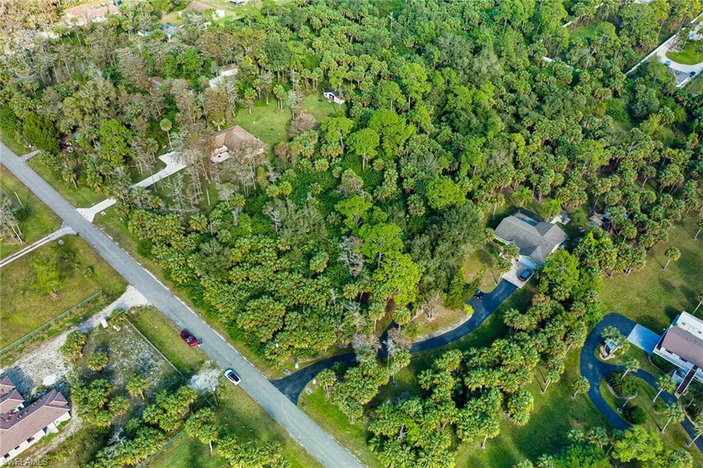 560 15th ST NW NAPLES, FL 34120