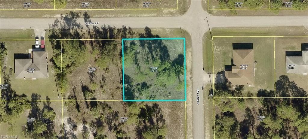 3306 E 7th ST LEHIGH ACRES, FL 33972