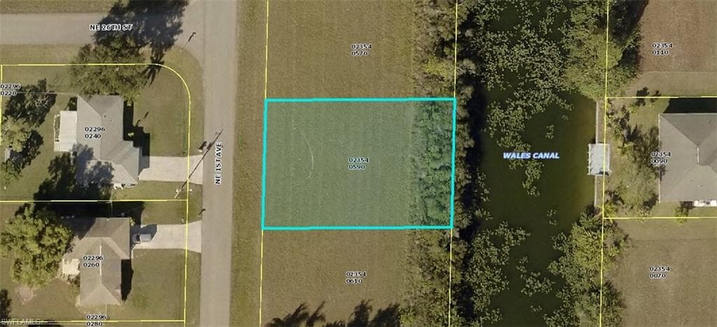 2527 NE 1st AVE CAPE CORAL, FL 33909
