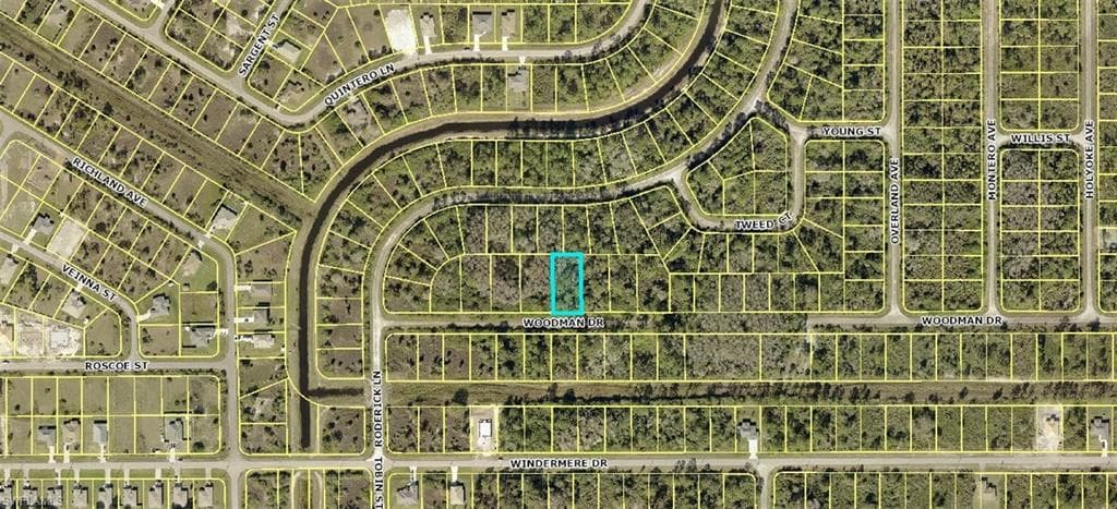 514 Woodman DR LEHIGH ACRES, FL 33972