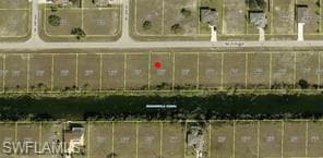 220 NE 25th TER CAPE CORAL, FL 33909
